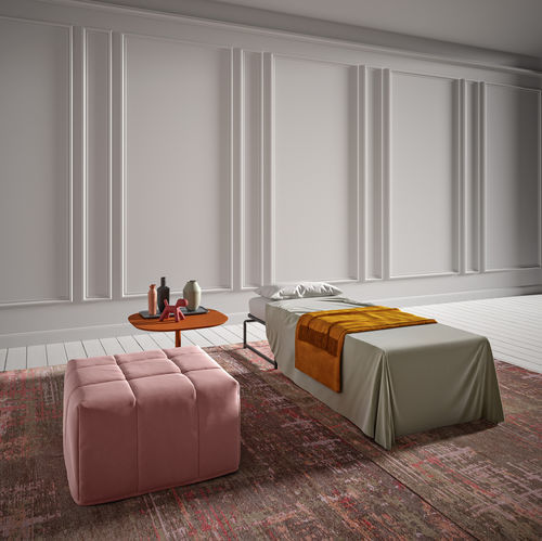 Pouf contemporain - TIKTAK - Doimo Salotti - en tissu / en cuir / carré