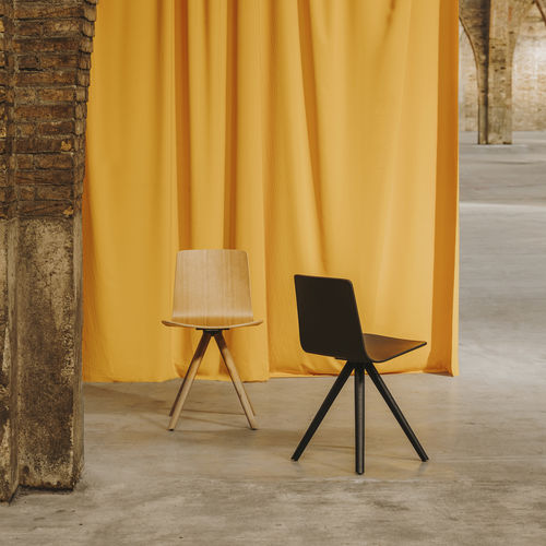 Chaise contemporaine - LOTTUS SPIN  - Enea - d'intérieur / en tissu / en chêne