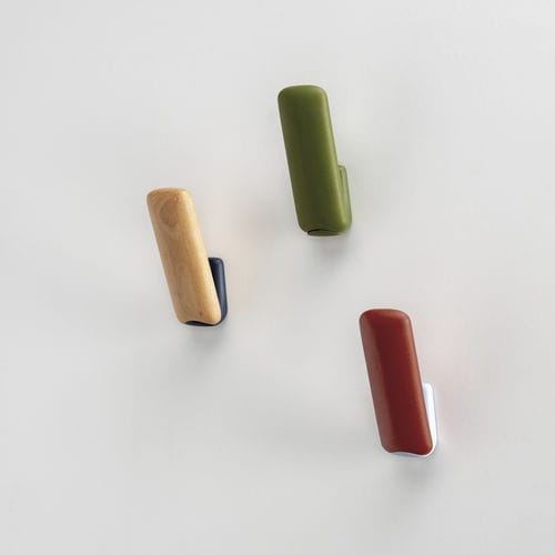 Patère contemporaine - CADDY  - Enea - en aluminium / en hêtre / en polypropylène