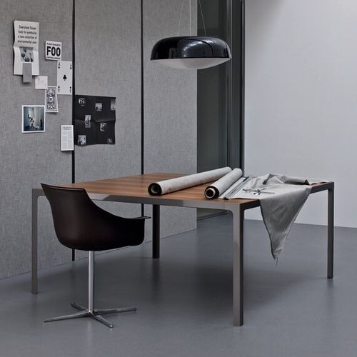 Table contemporaine - MORE  - ESTEL - en métal / avec piètement en métal / rectangulaire