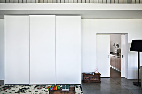 Armoire contemporaine - ARIZONA - Giellesse di Galli Luigi eAlessandro e C. - en bois laqué / en chêne / en bois laqué mat