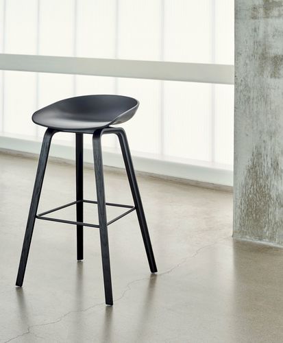 Tabouret de bar contemporain - AAS32 - Hay a/s - en plastique / avec piètement en bois / tapissé