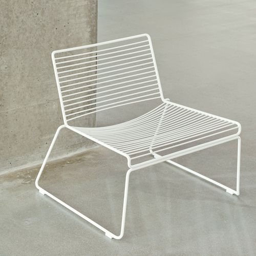 Chauffeuse contemporaine - HEE - Hay a/s - en métal laqué / empilable / noire