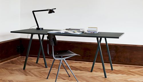 Table contemporaine - LOOP STAND - Hay a/s - en métal / avec piètement en métal / rectangulaire