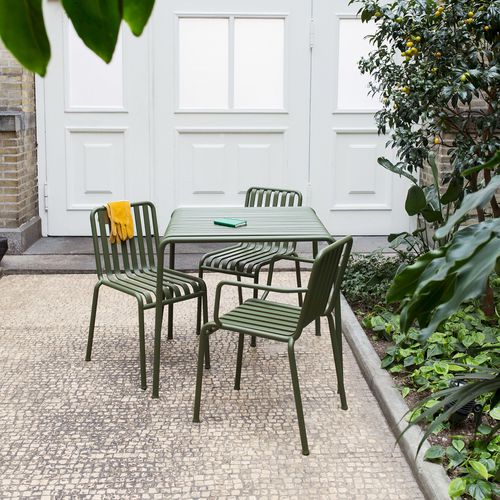 Table contemporaine - PALISSADE - Hay a/s - en acier galvanisé / rectangulaire / d'extérieur