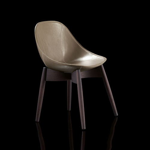 Chaise de salle à manger contemporaine - JUNE - Henge - d'intérieur / en cuir / avec piètement en chêne