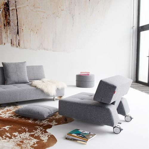Chauffeuse contemporaine - LONG HORN - Innovation Randers a/s - en tissu / lit / grise