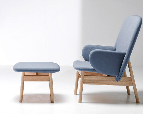Repose-pied contemporain - Ala - La Cividina - en tissu / en frêne / par Sebastian Herkner