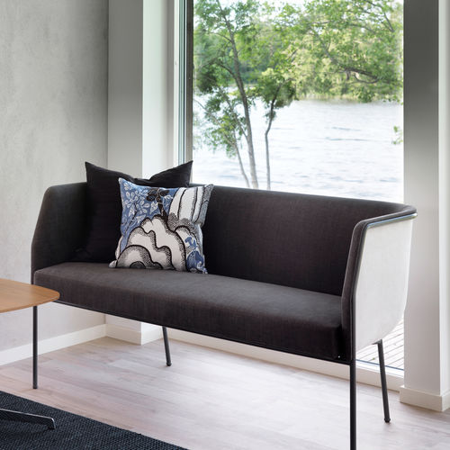 Banquette contemporaine - CAJAL - Lammhults Möbel AB - en tissu / en cuir / avec dossier