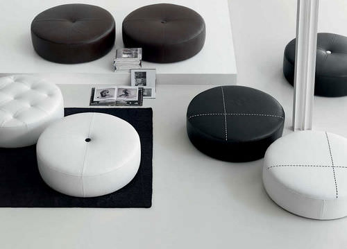 Pouf contemporain - Marinelli - en cuir / rond