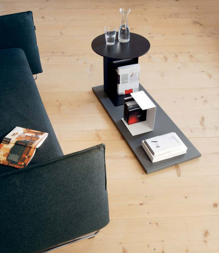 Table d'appoint contemporaine - MOORLESS - Moormann Nils Holger - en frêne / ronde / résidentielle