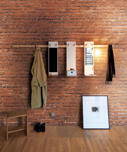 Porte-manteau mural - REICHENBEISPIEL - Moormann Nils Holger - contemporain / en bois