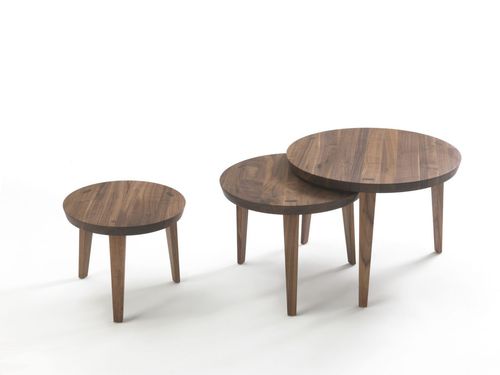 Table gigogne contemporaine - TAO - RIVA 1920 - en bois massif / avec piètement en bois massif / ronde