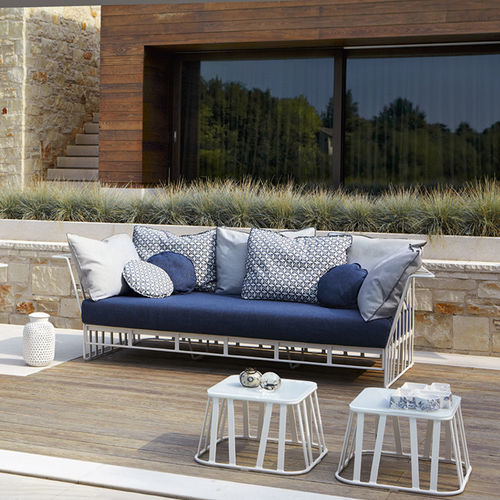 Canapé contemporain - HAMPTONS GRAPHICS - Roberti Rattan - de terrasse / en tissu / avec accoudoirs
