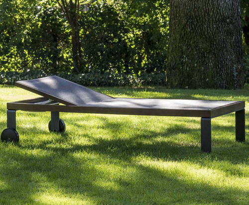 Bain de soleil contemporain - T-SOFT - Schoenhuber Franchi - en Batyline® / en iroko / professionnel
