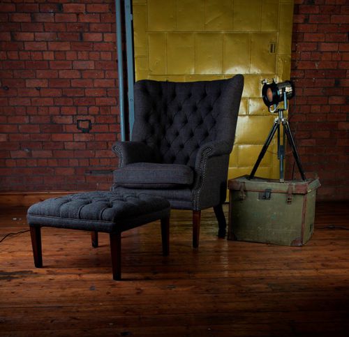 Fauteuil chesterfield - MACKENZIE  - Tetrad Associates - en cuir / en tissu / avec repose-pieds
