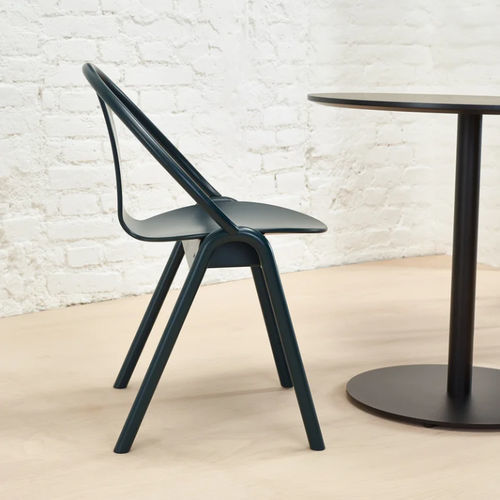 Chaise de salle à manger contemporaine - Again - TON a.s. - d'intérieur / en hêtre / en bois courbé