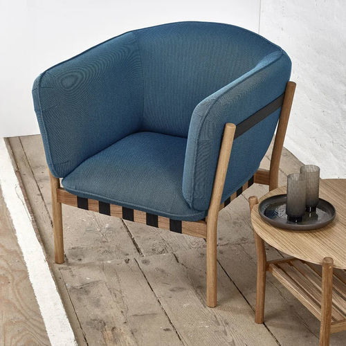 Fauteuil contemporain - Dowel - TON a.s. - en tissu / en cuir / en hêtre