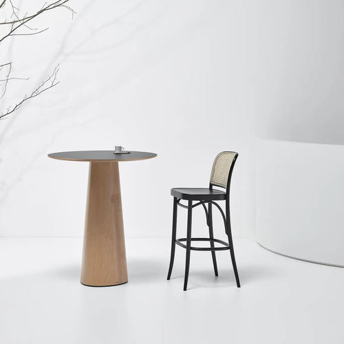 Table bistrot contemporaine - p.o.v. 463 - TON a.s. - en chêne / en hêtre / en noyer américain