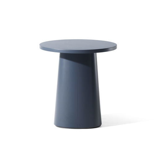 Table d'appoint contemporaine - P.O.V. - TON a.s. - en bois verni / avec piètement en bois / ronde