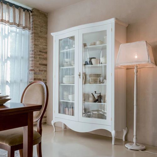 Vitrine classique - ANVILLE - Tonin Casa - en bois laqué / blanche / beige