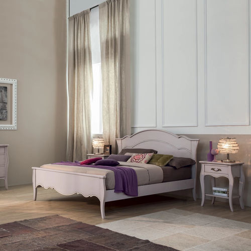 Lit double - SANDY - Tonin Casa - classique / en bois laqué / violet