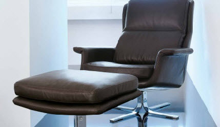 Fauteuil contemporain - GEORGE - Valmori - en cuir / avec repose-pieds / marron