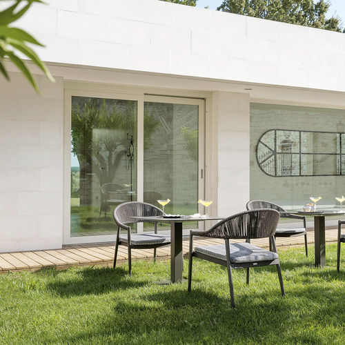Pied de table en acier à revêtement par poudre - TIGHT Low - Varaschin - contemporain / résistant aux intempéries / résistant aux UV