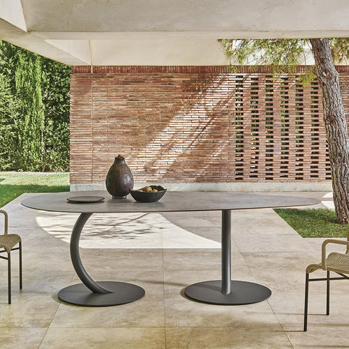 Table contemporaine - FLEXION - Varaschin - en HPL / en céramique / avec piètement en acier à revêtement par poudre