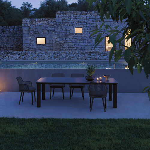 Table à manger à rallonge - CUSTOMADE - Varaschin - contemporaine / en HPL / avec piètement en aluminium peint