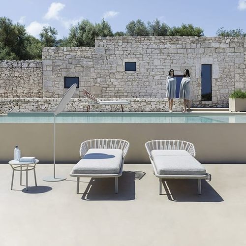 Bain de soleil contemporain - Emma Cross - Varaschin - en tissu acrylique / en aluminium peint / en fibres synthétiques