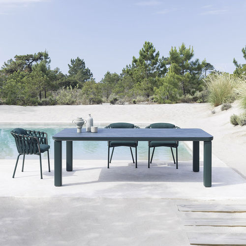 Table contemporaine - CUSTOMADE - Varaschin - en HPL / en céramique / avec piètement en aluminium