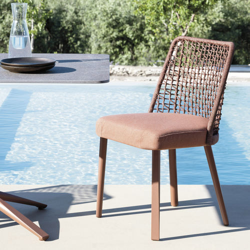 Chaise contemporaine - EMMA - Varaschin - d'intérieur / de terrasse / pour plage de piscine