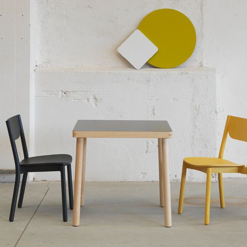 Table contemporaine - Nico - Zilio A&C - en frêne / en contreplaqué / avec piètement en bois