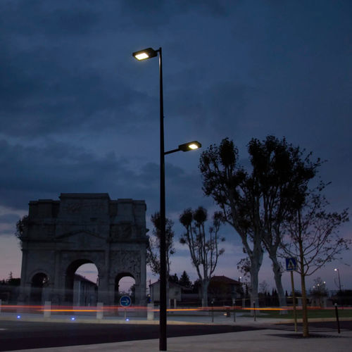 Lampadaire urbain - PIXEL - Eclatec - contemporain / en aluminium / avec diffuseur en verre trempé
