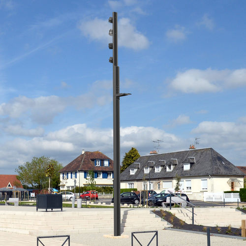 Lampadaire urbain - UBIK - Valmont France - design industriel / en aluminium / multiple