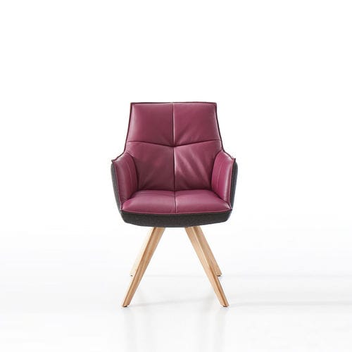 Chaise contemporaine - 1202 - Koinor - d'intérieur / en cuir / avec piètement en bois massif