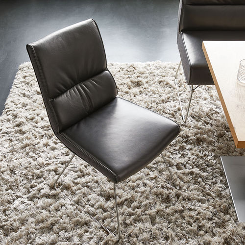 Chaise de salle à manger contemporaine - 1204 - Koinor - d'intérieur / en cuir / avec piètement en bois massif