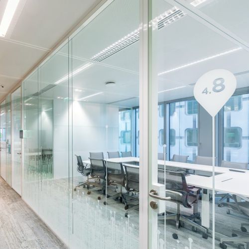 Cloison amovible - ULTEEM : VERRE AFFLEURANT SUR CADRE - CERENN - vitrée / de bureau / transparente