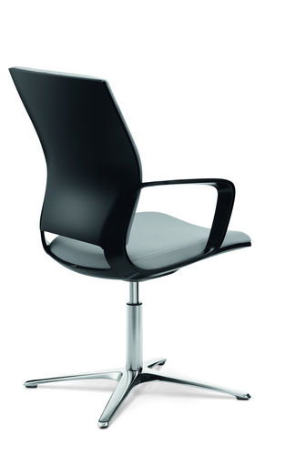 Chaise visiteur contemporaine - MOTEO - Klöber - en cuir / piètement étoile / pivotante