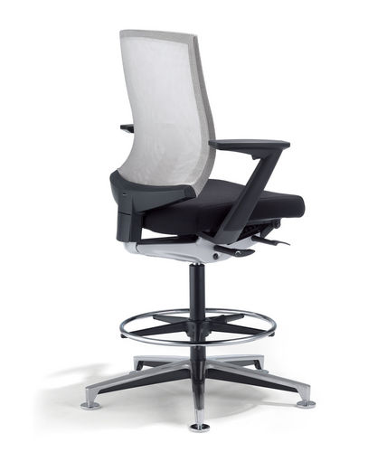 Chaise de bureau contemporaine - VEO - Klöber - en résille / piètement étoile / professionnelle