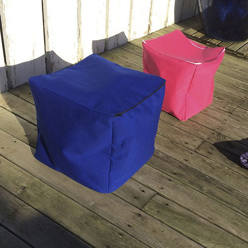 Pouf contemporain - Socotex - Abritez-vous chez nous - en acrylique / carré / d'extérieur