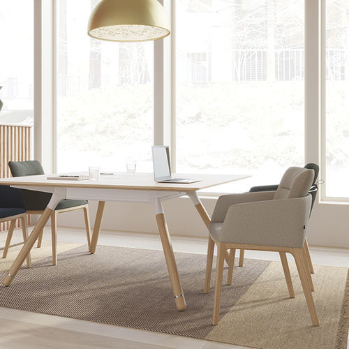 Chaise visiteur contemporaine - MARIEN152 - Coalesse - d'intérieur / en tissu / avec piètement en bois