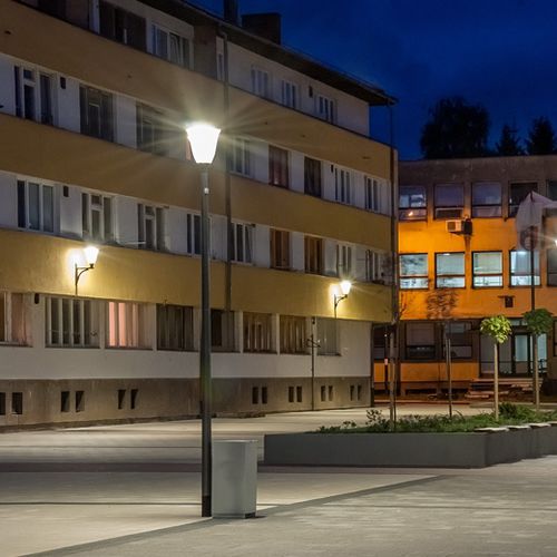 Lampadaire urbain - HAPILED - Schréder–Comatelec - contemporain / en polycarbonate / en fonte d'aluminium