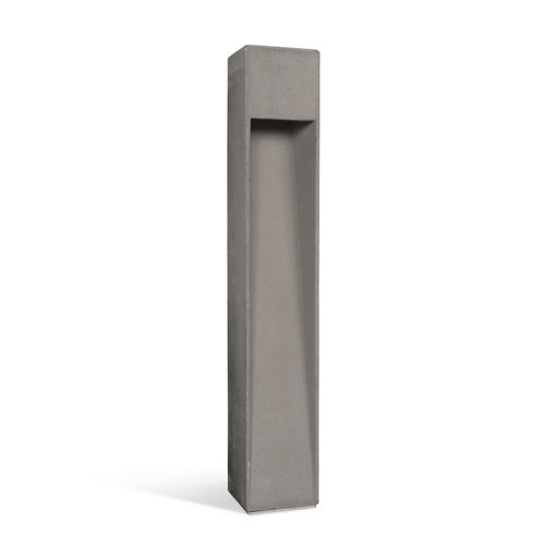 Borne d'éclairage résidentielle - STICK - Platek s.r.l. - pour espace public / contemporaine / en béton