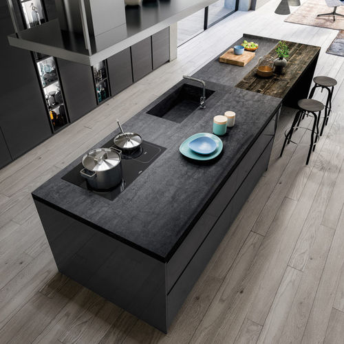 Cuisine contemporaine - OMICRON 22 : COMPOSIZION 01 - ARMONY CUCINE - en bois laqué / avec îlot / sans poignée