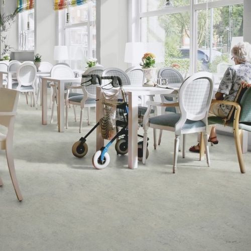 Revêtement de sol en linoléum - NEWFLOOR - d'intérieur / professionnel / en dalles