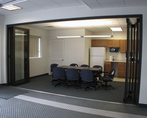 Cloison pliante - Solar Innovations, Inc. - en aluminium / professionnelle