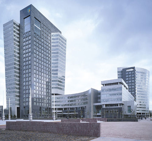 Mur-rideau ossature autoportante - ABN AMRO - Permasteelisa - en métal et en verre