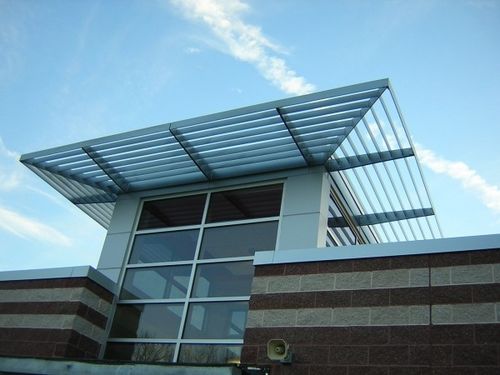 Brise-soleil en métal - SUNSCREENS - LEED HIMMEL - pour façade / horizontal